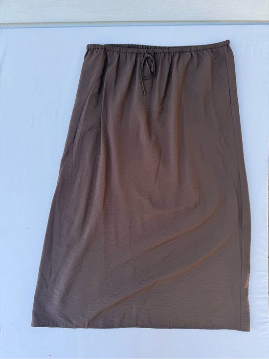 Reitmans Dresses & Skirts - Reitmans Brown Midi Drawstring Elastic Waist Skirt